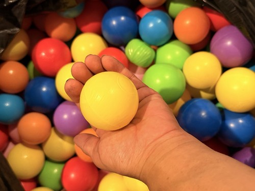 Lot assorted color plastic - assorted,